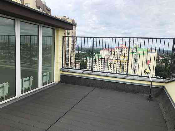 Продам квартиру-пентхаус в 3-уровня с террасой. Панельная Левобережная Київ