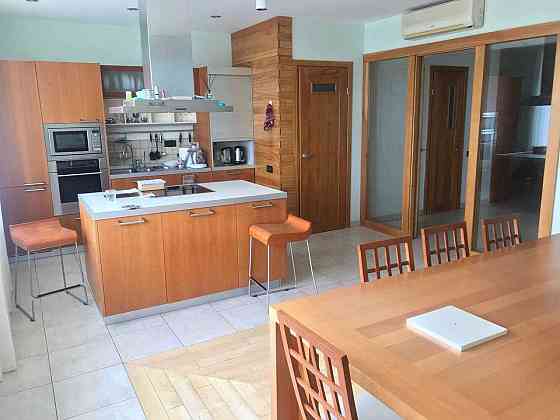 Продам квартиру-пентхаус в 3-уровня с террасой. Панельная Левобережная Київ