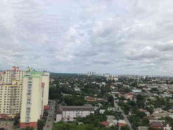 Продам квартиру-пентхаус в 3-уровня с террасой. Панельная Левобережная Київ