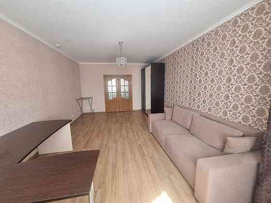 без комісії здам 2 кім квартиру вул. Срібнокільська 1 Киев