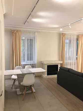 Здається 3-кімнатна квартира в центрі Полтава