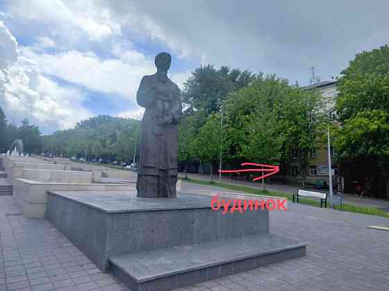 Продам 2-х кмн квартиру центр пр. Свободы Каменское (Запорожская обл.)