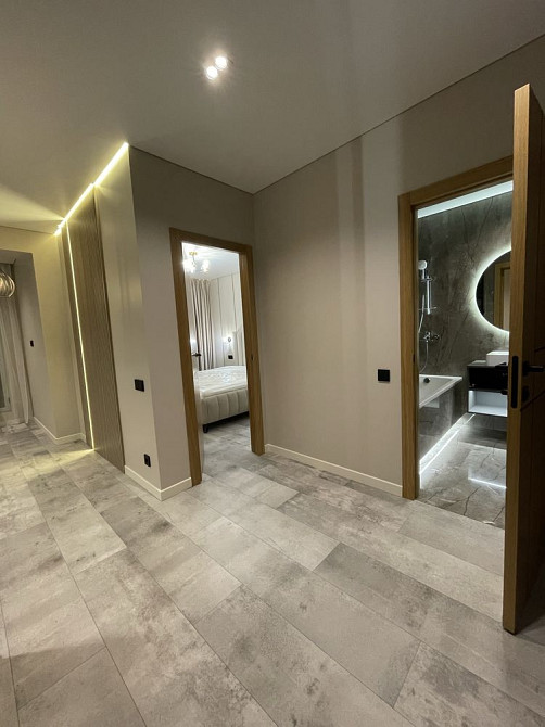 Дизайнерська з свіжим ремонтом 1кв Щасливе Ровно - изображение 2