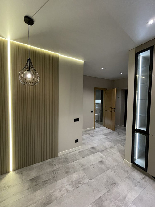 Дизайнерська з свіжим ремонтом 1кв Щасливе Ровно - изображение 3