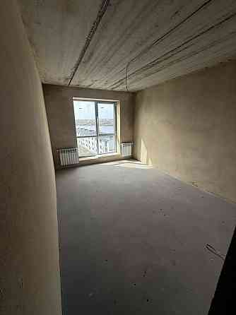 Продам 2-ох кімнатну квартиру з панорамним виглядом на озеро Ровно