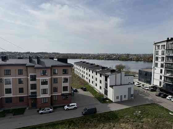 Продам 2-ох кімнатну квартиру з панорамним виглядом на озеро Ровно