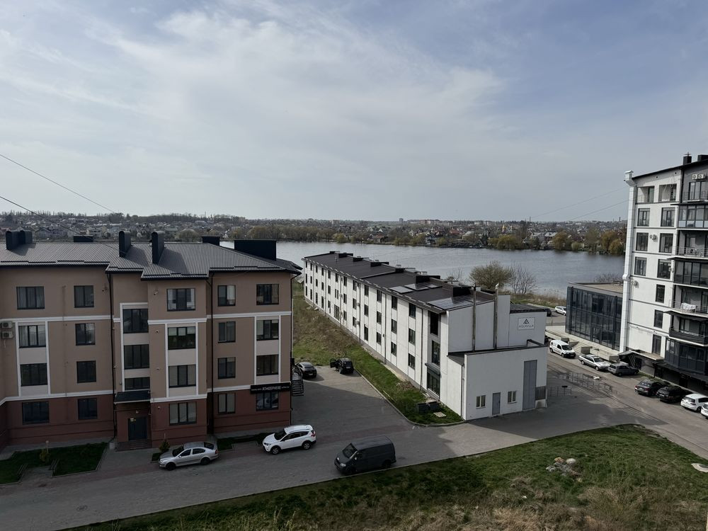 Продам 2-ох кімнатну квартиру з панорамним виглядом на озеро Ровно - изображение 1