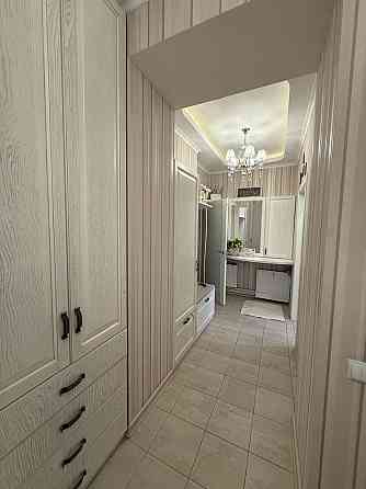 Продам большую красивую двухкомнатную на Таирова Одеса