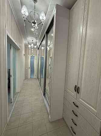 Продам большую красивую двухкомнатную на Таирова Одеса