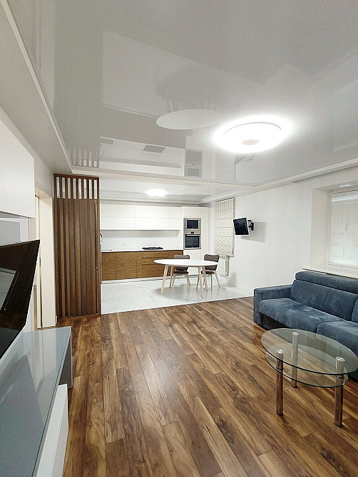 Продажа 3-к, Александровский район, ул. Глиссерная Запорожье - изображение 1