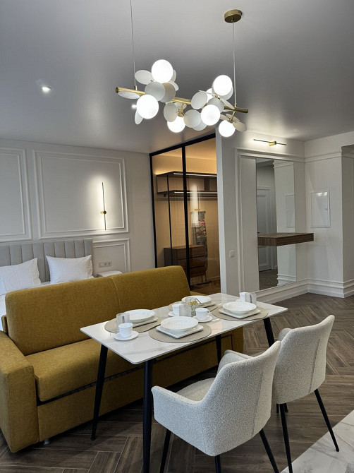 Власник, перша здача, Проспект, Рауш, студія Хмельницький - зображення 1