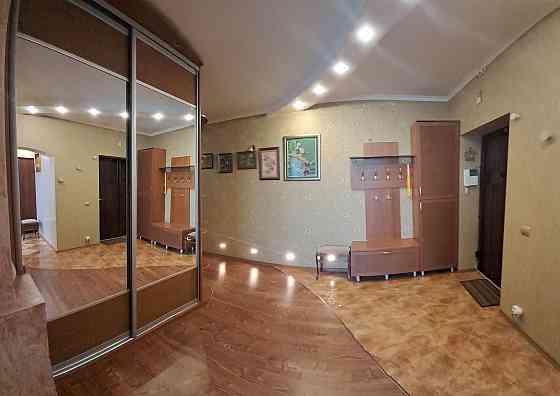 Здам 3 к.кв. вул.Грушевського буд.11 здається вперше р-н Парку Бровары