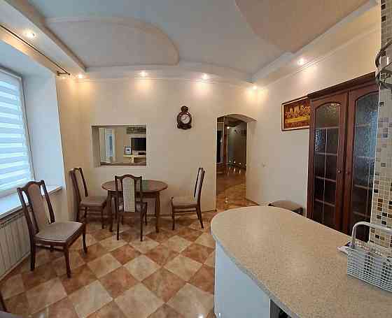 Здам 3 к.кв. вул.Грушевського буд.11 здається вперше р-н Парку Бровары