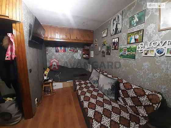 Продається 1 кімнатна квартира вул Копилівська 10Б Київ