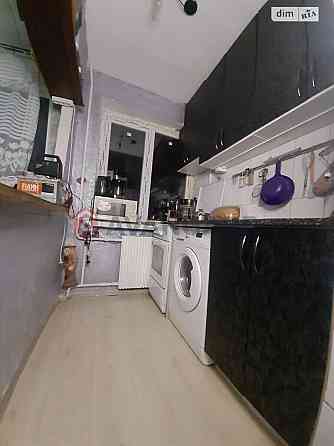 Продається 1 кімнатна квартира вул Копилівська 10Б Київ