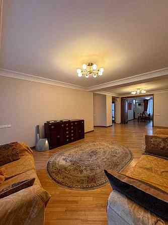 Продам 3 ком с ремонтом  на ул. Академика Чекмарева .Нагорка Днепр