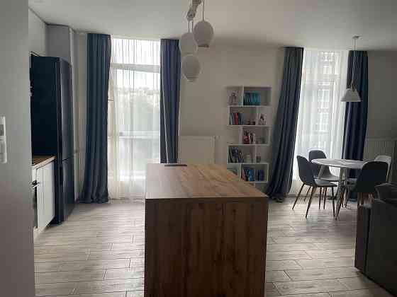 Продаж трикімнатної квартири з євроремонтом в новобудові Винники