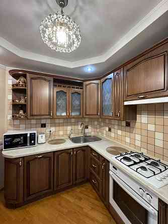 Продам трикімнатну квартиру в цегляному будинку! Район північний!! Ровно