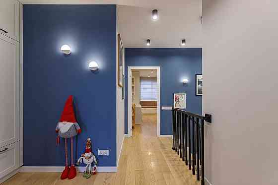 Оренда сучасної 2-х рівневої квартири із 3 спальнями, вул.Угорська 12 Львов