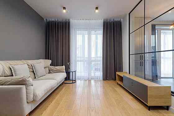 Оренда сучасної 2-х рівневої квартири із 3 спальнями, вул.Угорська 12 Львов