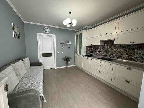 Перша здача!!! Крістер Град Велика однокімнта квартира! Киев