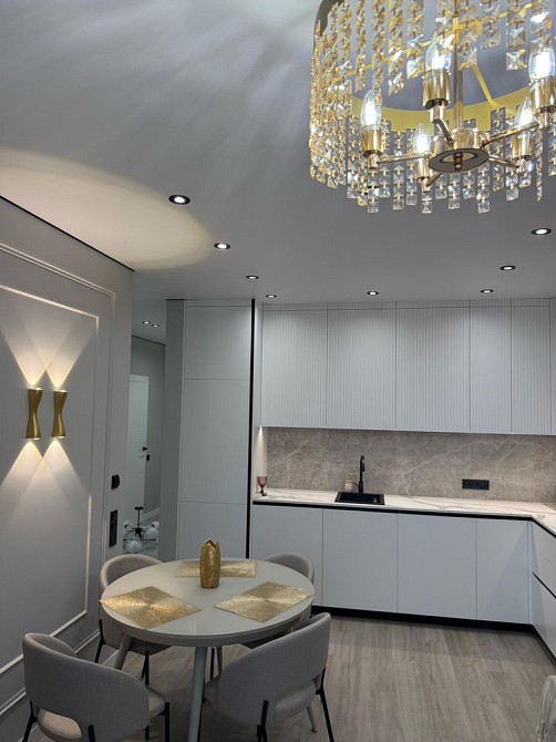 Новопечерська  Вежа 52м2 Печерськ Центр Липки Київ - зображення 2