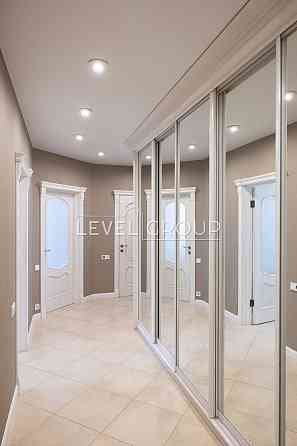 2 кім 72 м.кв. в ЖК Паркові озера вул. Воскресенська 16Б Київ