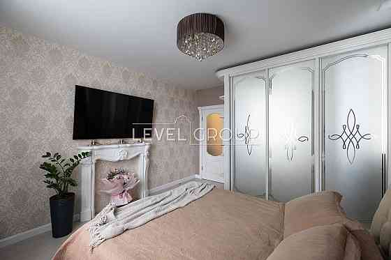 2 кім 72 м.кв. в ЖК Паркові озера вул. Воскресенська 16Б Київ