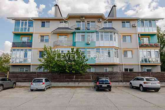 Продам 2-х к кв с. Гатне вул. Зелена 27 метро Теремки Голосіївський Гатное