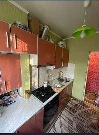 Продам двукімнатну на Металургів від господаря Запорожье