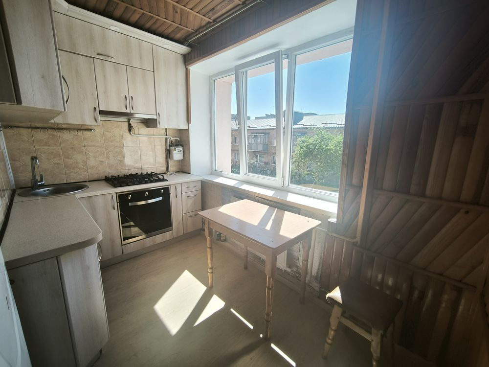 Затишна двокімнатна квартира в ЦЕНТРАЛЬНІЙ локації! Буча - зображення 1