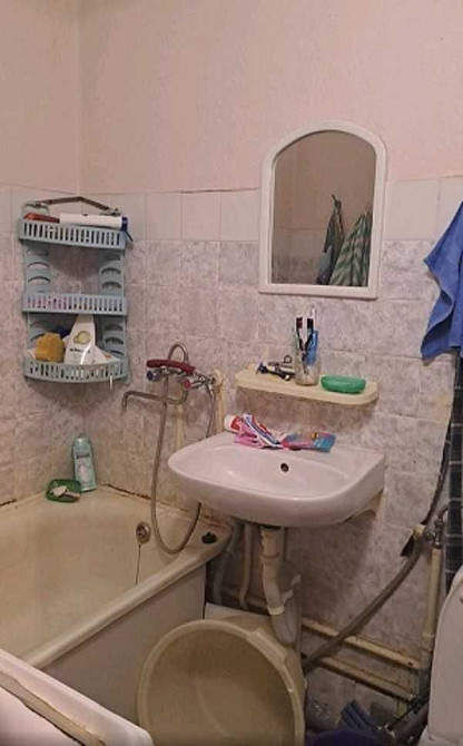 Продам 1 комн кв 3 этаж 92 Бригады Роганский жм метр Индустриальная OA Харьков - изображение 1