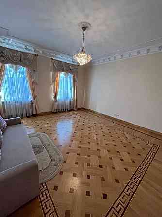 Оренда 3-кімнатної квартири 120м2 по вул. Тарнавського ЦЕНТР МІСТА Львов