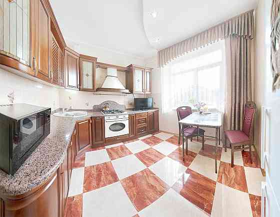 Оренда 4х кім.  квартири вул. Чорновола , новобуд, ІО, 800у.о. Львов