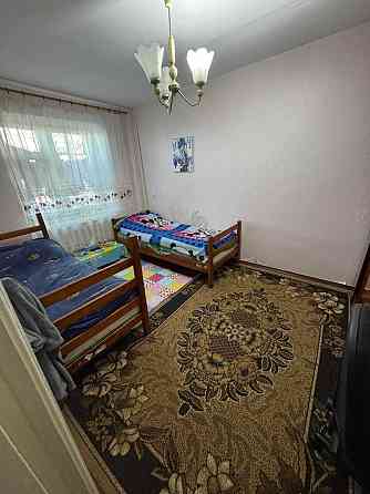 Продається 2 - х кімнатна квартира у центрі міста(біля льонокомбінату) Шепетівка