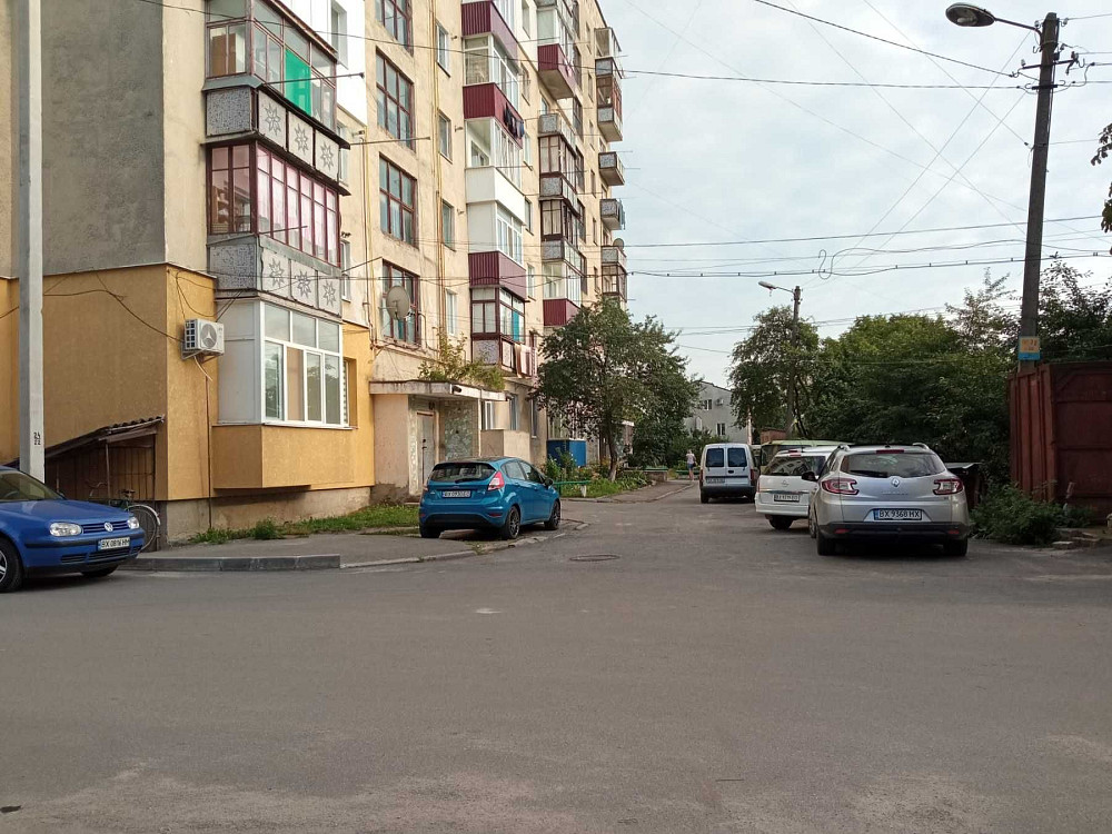 Продається 2 - х кімнатна квартира у центрі міста(біля льонокомбінату) Шепетовка - изображение 2