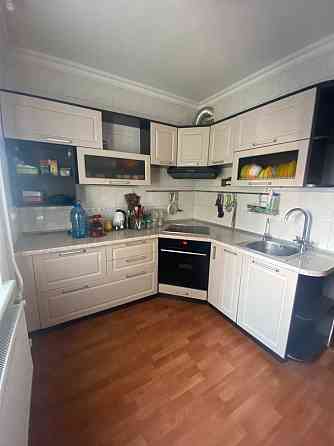 Продам 3-кімнатну на Позняках, вул. Срібнокільська-14 Київ