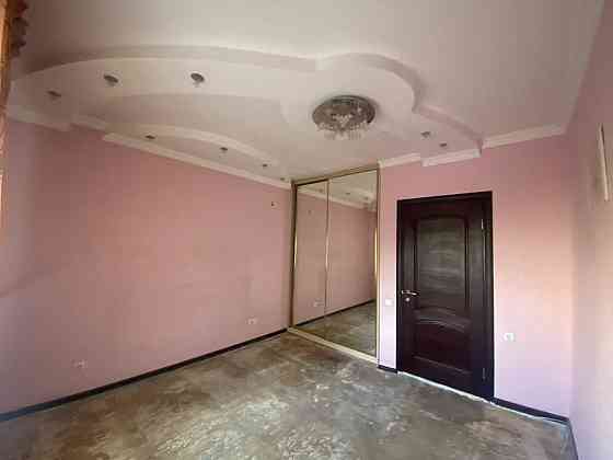 Продам 3-кімнатну на Позняках, вул. Срібнокільська-14 Київ