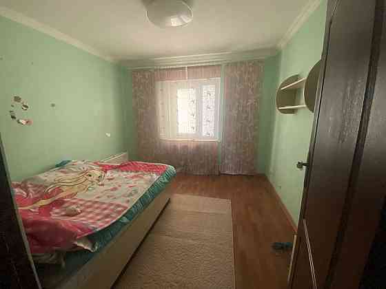 Продам 3-кімнатну на Позняках, вул. Срібнокільська-14 Київ