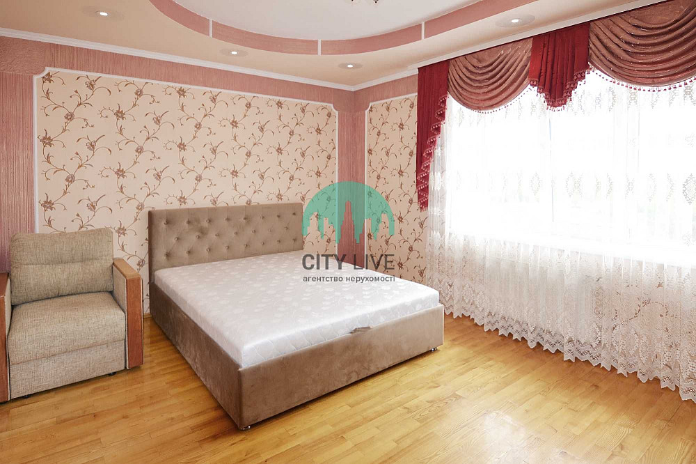 Простора квартира в цегляному будинку з автономним опаленням(3) Ивано-Франковск - изображение 1