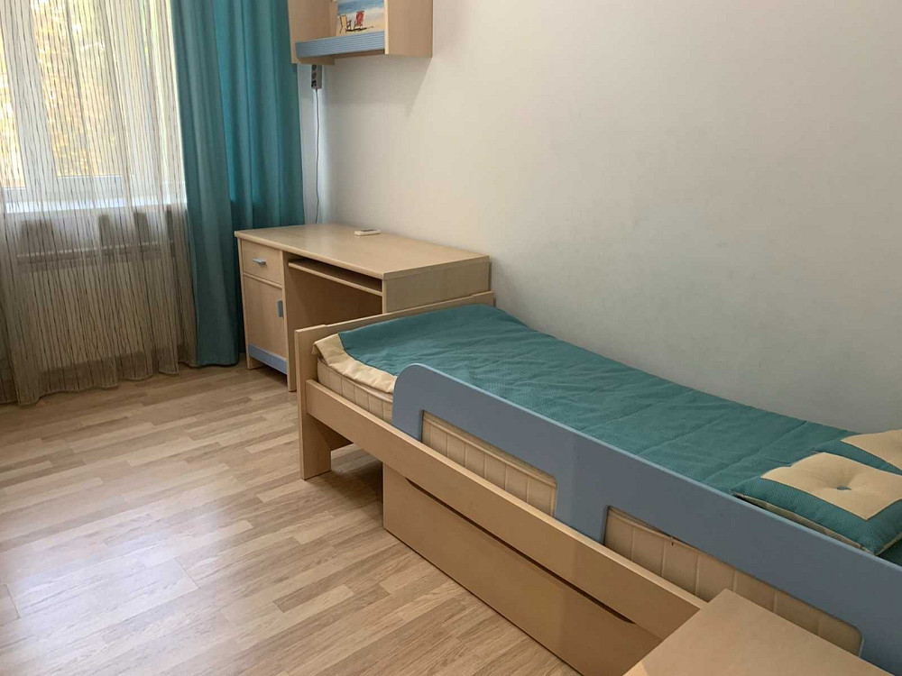 Метро Святошин ул Витрука 4/9 сталинка 3-х комн кв-ра с газом 70квм Киев - изображение 3