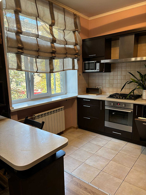 Метро Святошин ул Витрука 4/9 сталинка 3-х комн кв-ра с газом 70квм Киев - изображение 8