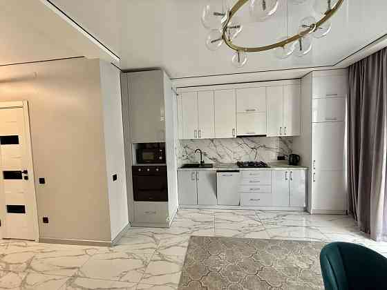 Оренда 1 кімнатної квартири на вул. Залізничній в новобудові Львов