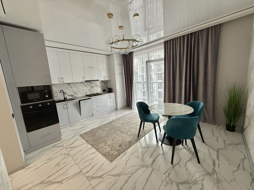 Оренда 1 кімнатної квартири на вул. Залізничній в новобудові Львов - изображение 1