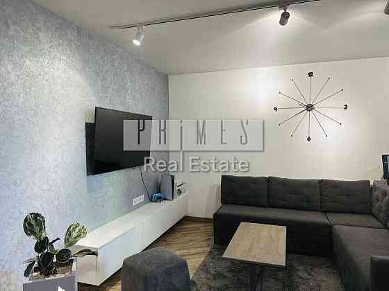 Продаж 2-кімнатної квартири з новим дизайнерським ремонтом в новому ЖК Київ