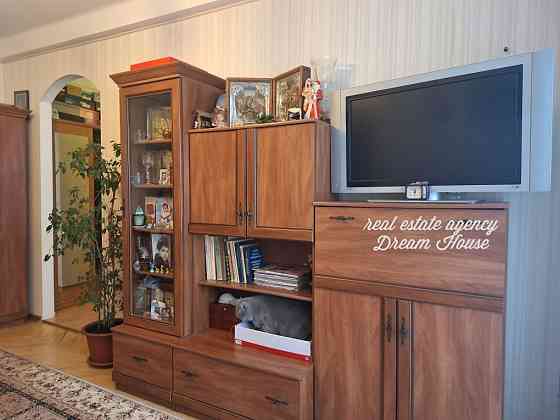 2-х кімнатна 45 м  на Ентузіастів 17  з ремонтом р-н РУСАНІВКА Київ