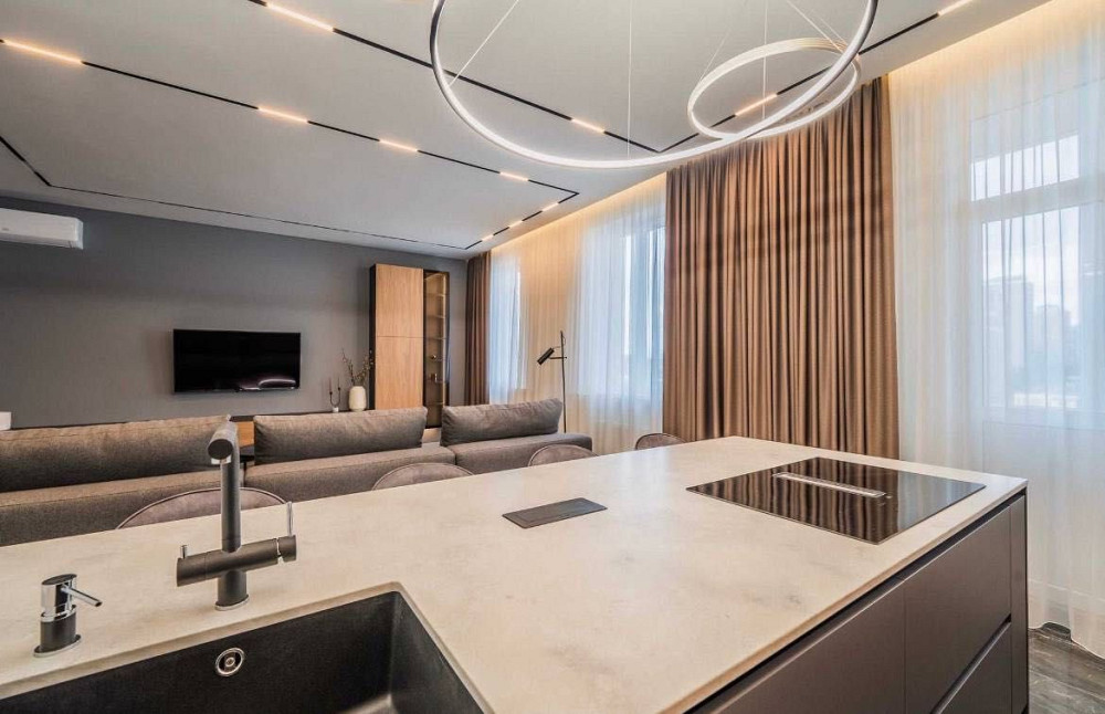 Престиж холл Тютюнника Французский Французький Маккейна Кардинал Центр Київ - зображення 8