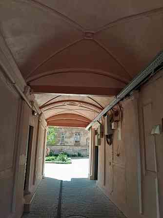 Продам 4 комнатную квартиру в центре.(127-075) Одеса