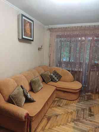 Продам 2-х комнатную квартиру 2/5,центр Запорожье