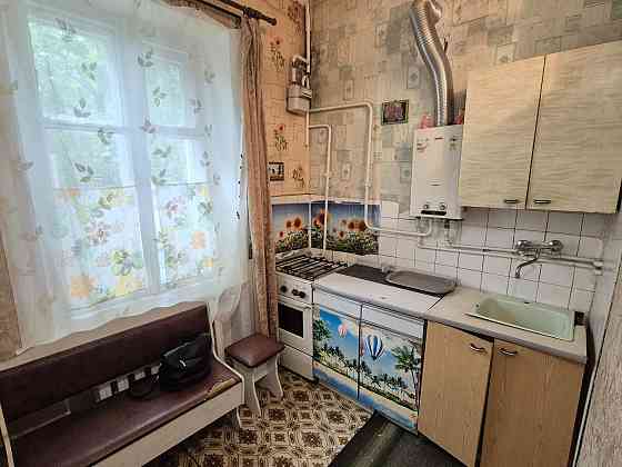 2-кімнатна на 1 поверсі район Площі 12000$ Світловодськ